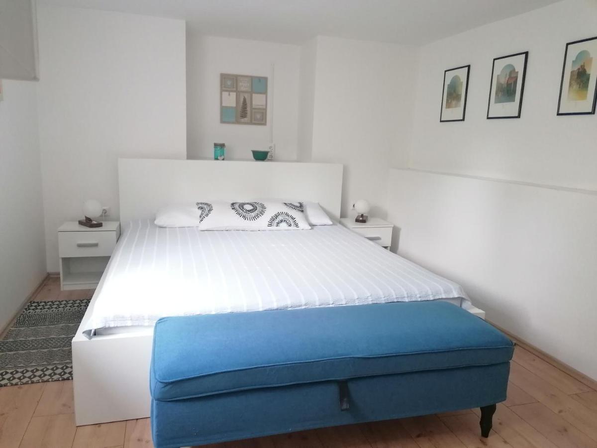 Apartmani Gaj Malinska Exteriör bild