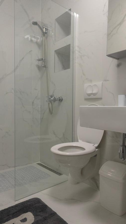 Apartmani Gaj Malinska Exteriör bild