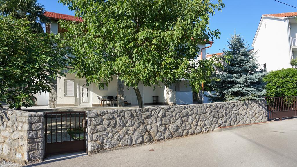 Apartmani Gaj Malinska Exteriör bild