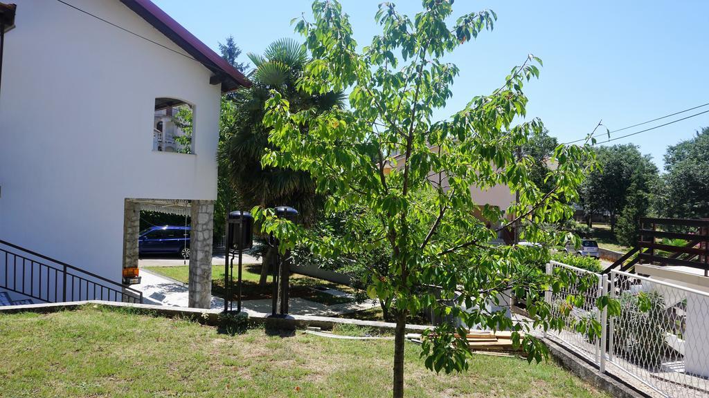 Apartmani Gaj Malinska Exteriör bild